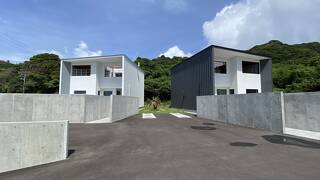 クリスタルヴィラ南城