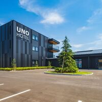 UNO HOTEL