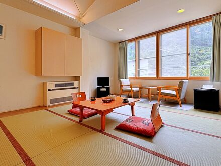 燕温泉　ホテル花文 写真