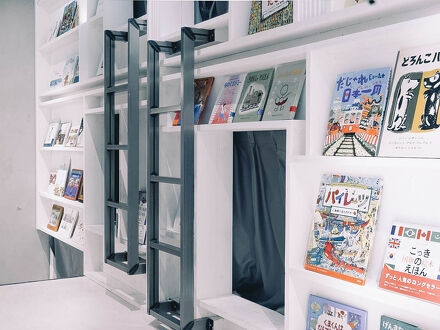 BOOK AND BED TOKYO 心斎橋店 写真