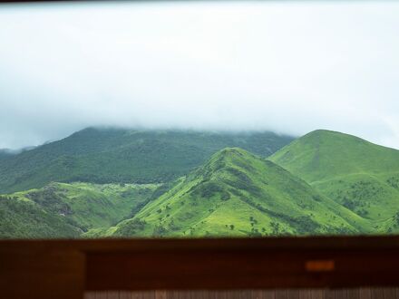 旅館 由布山 写真