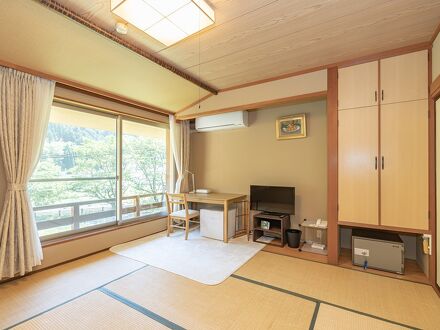 日野町交流センター リバーサイドひの 写真