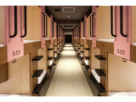 ワイズキャビン大阪難波 写真