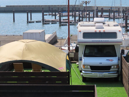 大阪北港マリーナHULL 写真