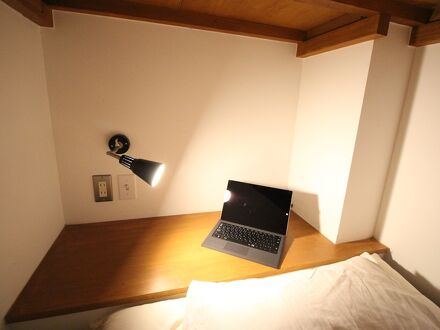 The NEXT DOOR 写真