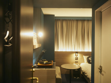 HOTEL SHE OSAKA 写真
