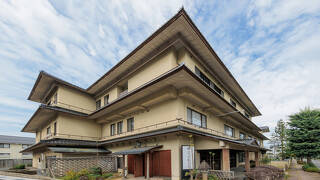 The Hotel Obuse