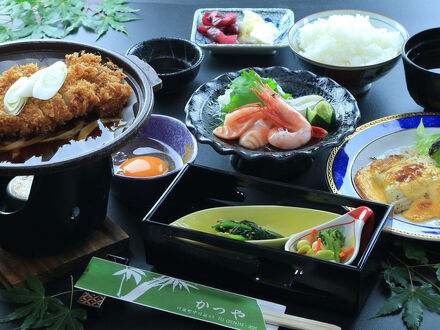 料理旅館 かつや 写真