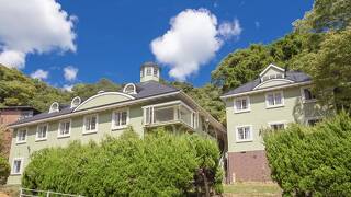 The Lighthouse Seaside Inn