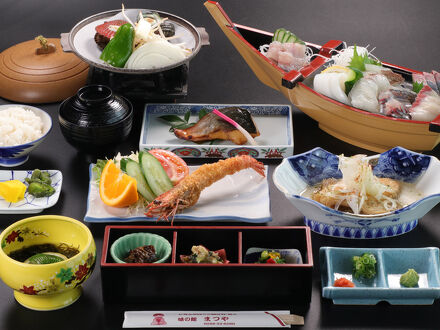 料理旅館まつや 写真