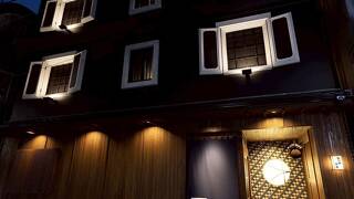 ホテル松の井 酒林