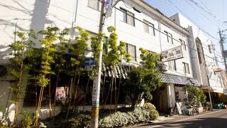 ファミリー旅館 梅岡