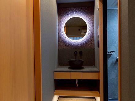 ホテル松の井 酒林 写真