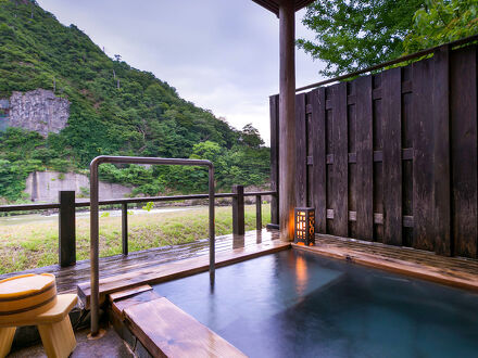 鷹ノ巣温泉 吊り橋と離れの宿 鷹の巣館 写真