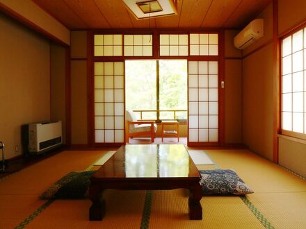 十二館 新館 写真