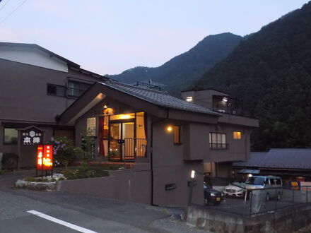 観光旅館 本陣 写真