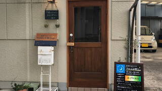 唐津ゲストハウス 少女まんが館Saga