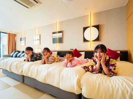 有明海に朝日が昇る　掛け流し絶景海見露天の宿　島原温泉　南風楼 写真