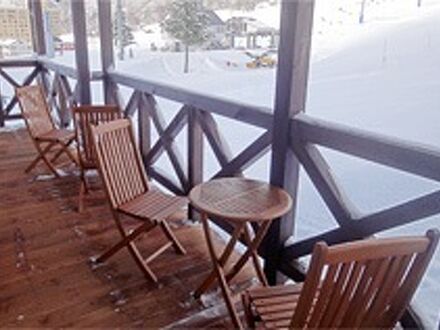 ゲストハウス　Ｃｌｉｍｂ　ｄｉｎｉｎｇ 写真