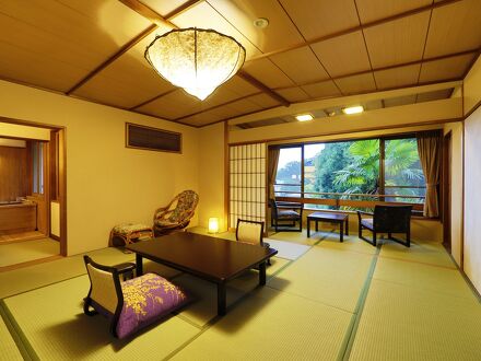 着物で彩られた全館畳敷きの宿 楽山やすだ 写真