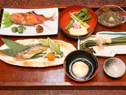 湯川温泉　春山荘　本館 写真