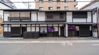 RESI STAY PALACE GATE