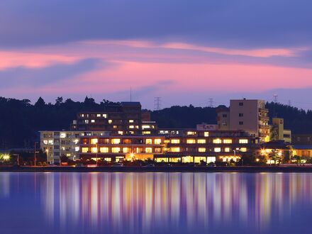 松江しんじ湖温泉 夕景湖畔 すいてんかく 写真