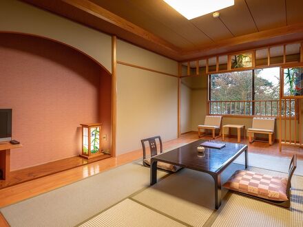 湖畔浪漫の宿 かたくりの花 写真