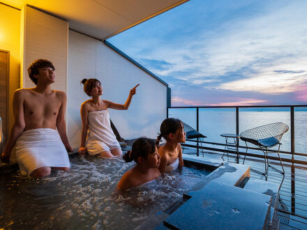 有明海に朝日が昇る　掛け流し絶景海見露天の宿　島原温泉　南風楼 写真