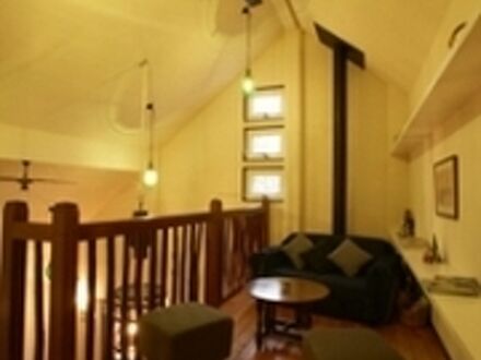 ｃａｆｅ＆ＴＡＢＬＥ　Ｄ’ＨＯＴＥＳ　Ｕｎ　Ｐｅｕ　（アン・プ） 写真