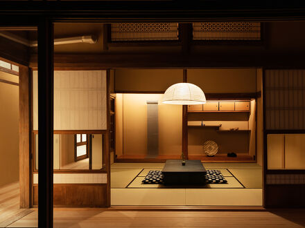Craft Inn 手 写真