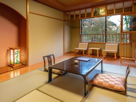 湖畔浪漫の宿 かたくりの花 写真