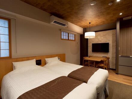 ホテル松の井 酒林 写真