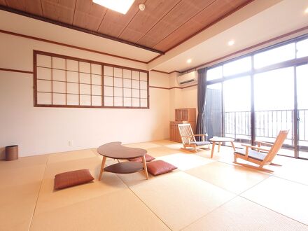 季の邸　鍋田川 写真