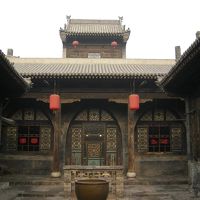 外観は古い建物そのまま！中は改装されて快適に過ごせます