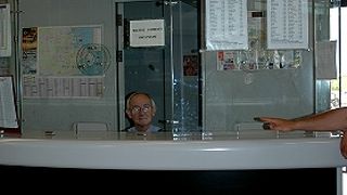 マルタ国際空港のタクシー・カウンター