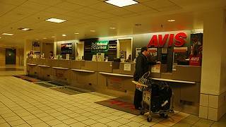 アントニオ　Ｂ．ウォン・パット・グアム国際空港のレンタカー・カウンターはどこに？