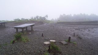 泥んこ山道　丹沢 三の塔