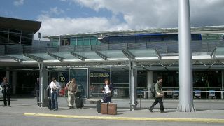 ヴァンター空港からヘルシンキの町へのバス