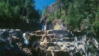 Strathcona Provincial Park（州立公園）のMyra Falls