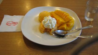 マンゴタンゴ、トンロー店