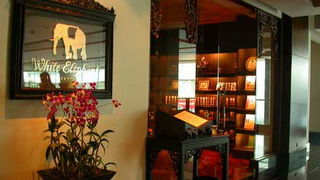 JW マリオット ホテル バンコク　White Elephant　レストラン・・