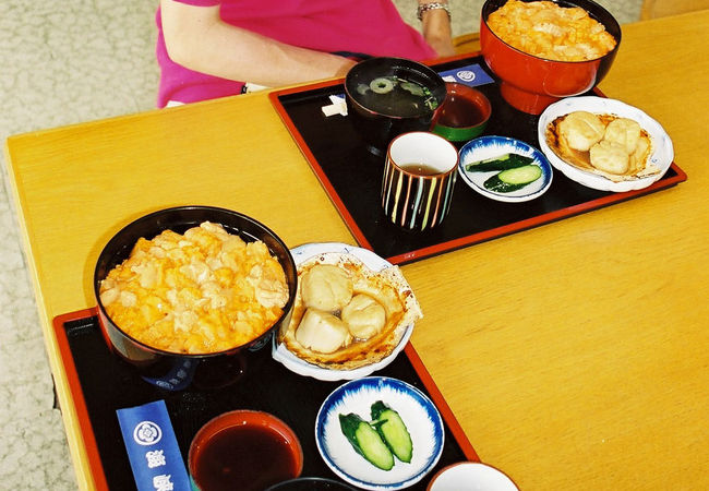 海峡鮨のうに丼