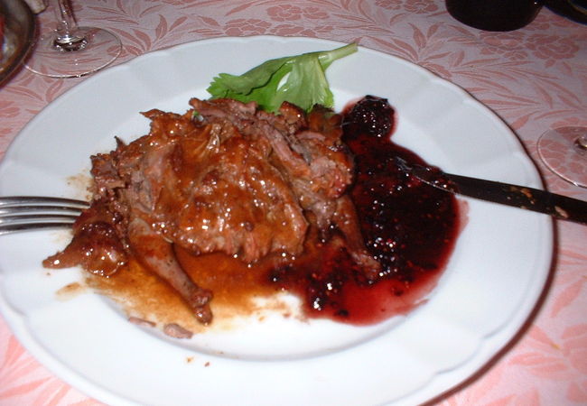 日曜でも営業しているフォンタネッラ・ボルゲーゼ（Fontanella Borghese)