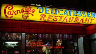 Carnegie　Deliのピクルスはとっても美味。