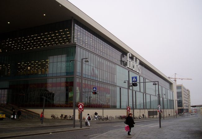 北欧最大のショッピングセンター「フィールズ」