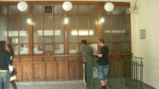 メトロの切符は窓口でも買えます