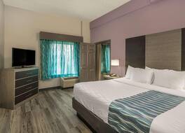 ラ キンタ イン & スイーツ バイ ウィンダム クラークスビル 写真