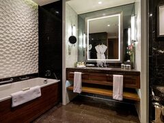 ヒルトン イスタンブール ボモンティ ホテル & カンファレンス センター 写真