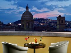 ウナ ホテルズ ナポリ 写真